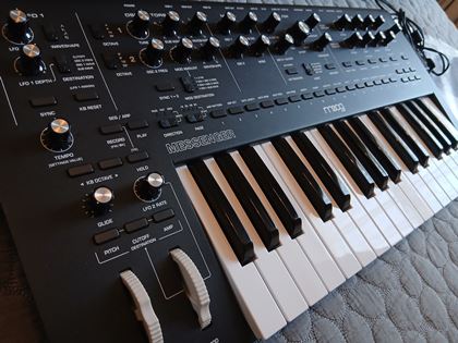 Moog-Messenger